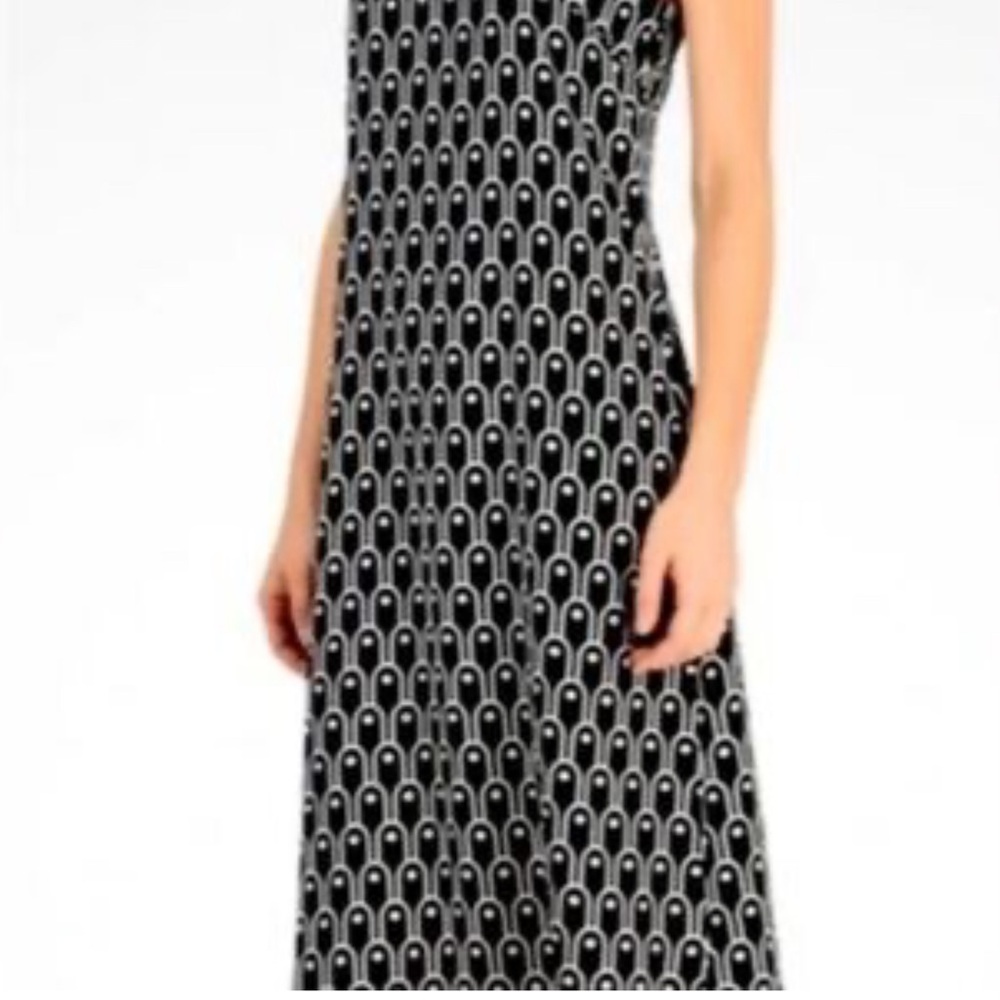 Elegant Black and White Patterned Dress